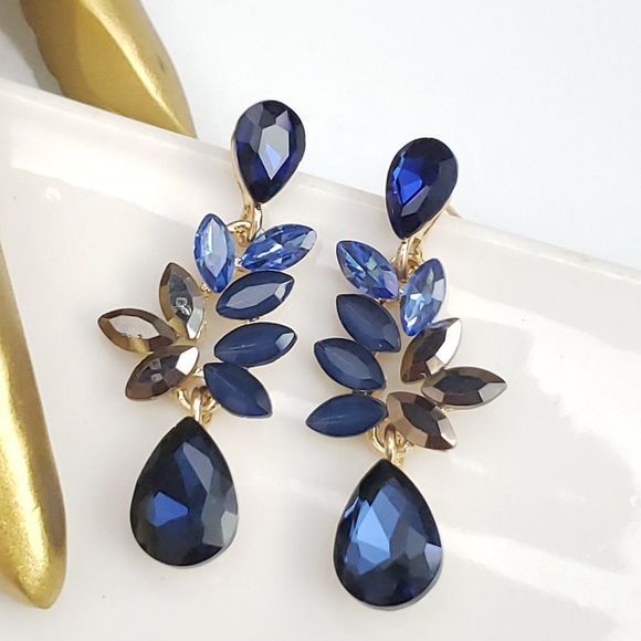 Zara Jewelry - New - Zara's Night Out Crystal Floreat Post Earrings